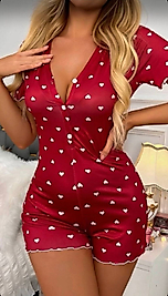 kırmızı kalpli sort tulum