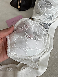 gucci beyaz sütyen takımı