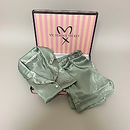 8000 Su yeşili şort takım