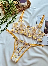 Sarı çiçek işlemeli tül sütyen takımı